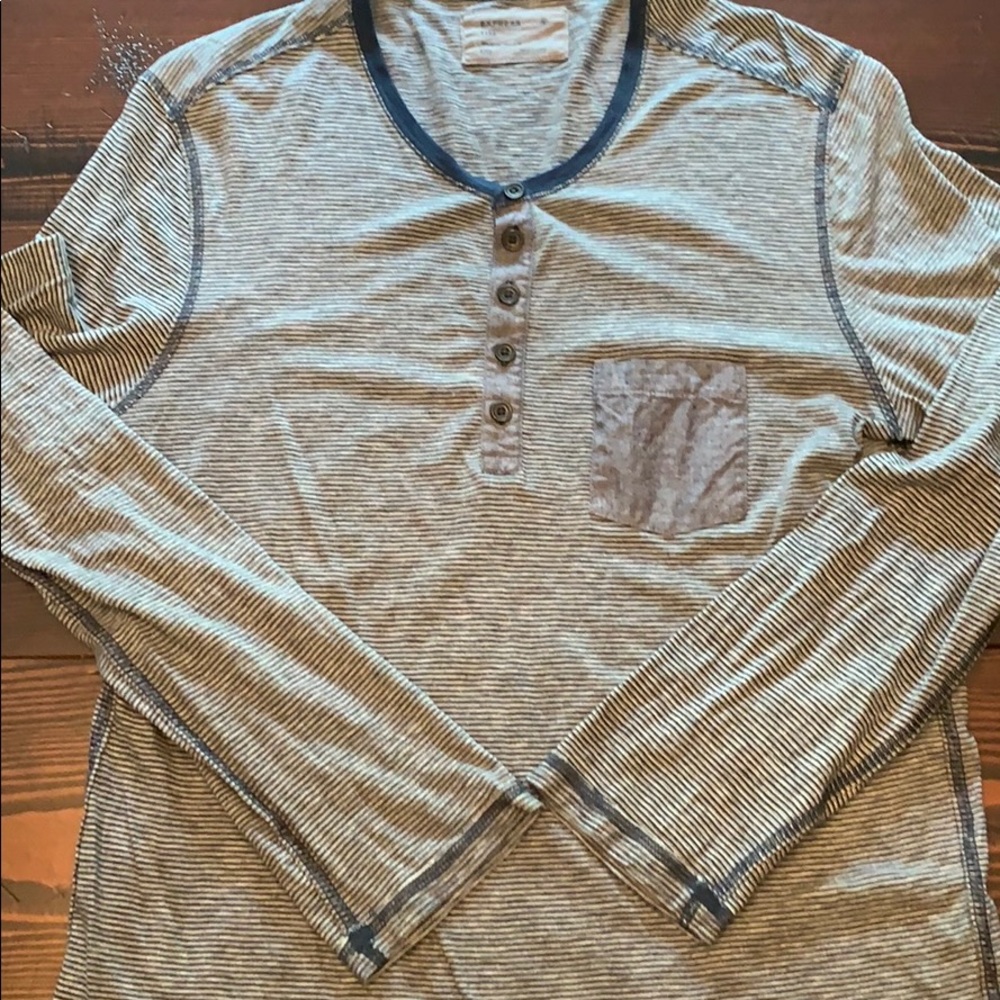 Men’s long sleeve t shirt